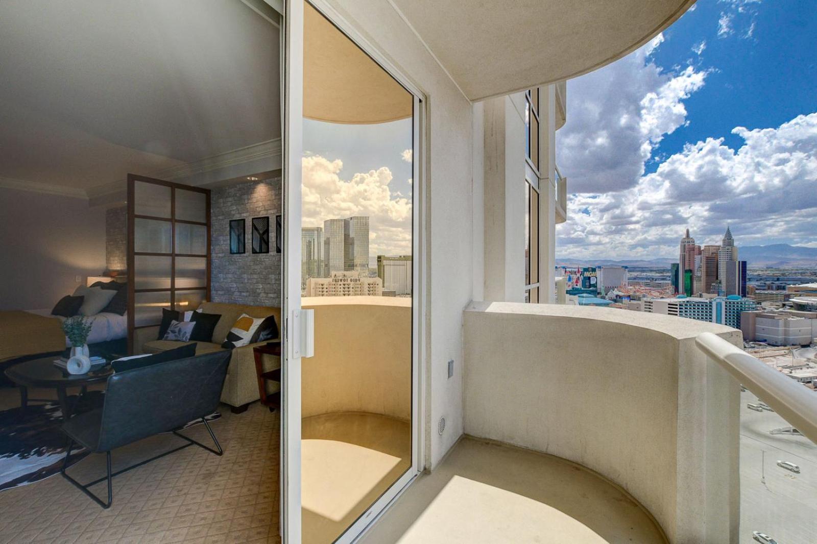 Premium Suite Mgm Signature High Flr Balcony Strip View Las Vegas Exterior foto